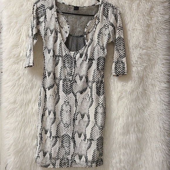 Clothes - Picture 2 of 2